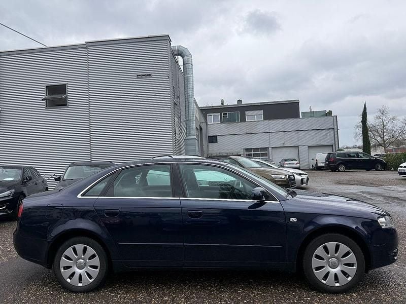 Gebraucht Audi A4 Comfort 131 PS (96 kW) 2006 Blau Limousine