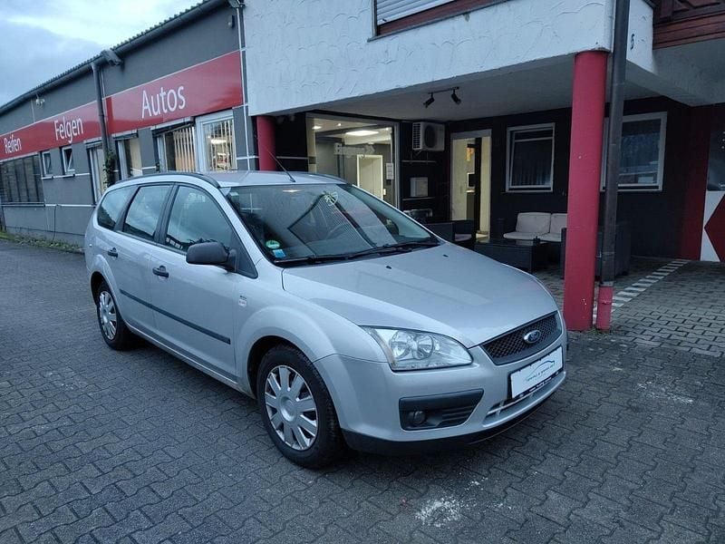 Silber Gebraucht 2005 Ford Focus Kombi | 1.500 € (Superpreis) - Bild 1/4