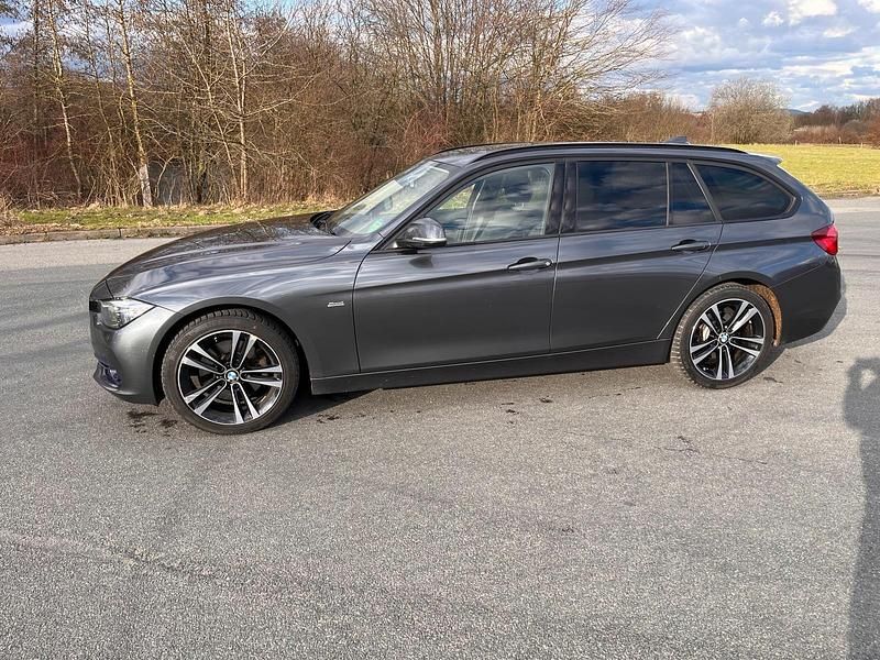 Gebraucht BMW 330 252 PS (185 kW) 2018 Kombi