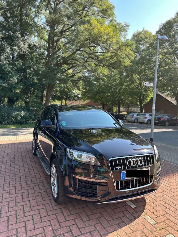 Schwarz Gebraucht 2015 Audi Q7 Ambiente SUV | 17.500 € (Guter Preis) - Bild 1/4
