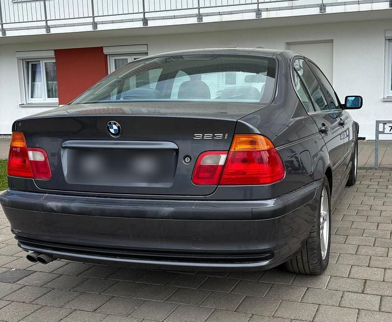 Second-hand BMW 323 170 CP (125 kW) 2000 Berlinǎ