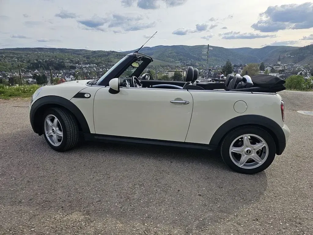 Usado Mini Cooper Cabriolet 120 CV (88 kW) 2009 Blanco Descapotable