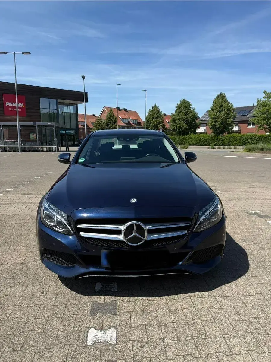 Gebraucht Mercedes C180 Edition 156 PS (114 kW) 2017 Blau Limousine