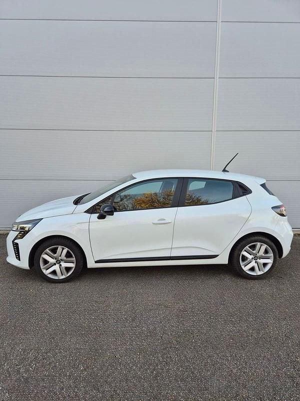 Gebraucht Renault Clio V Evolution 101 PS (74 kW) 2023 Weiß Kleinwagen