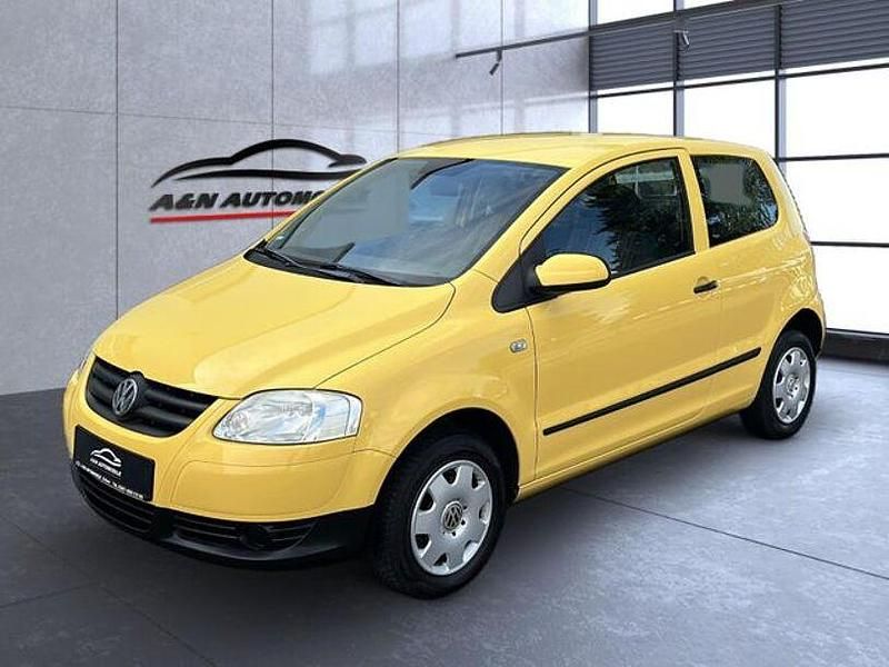 Gelb Gebraucht 2006 VW Fox Basis Kleinwagen | 1.990 € (Fairer Preis) - Bild 1/4