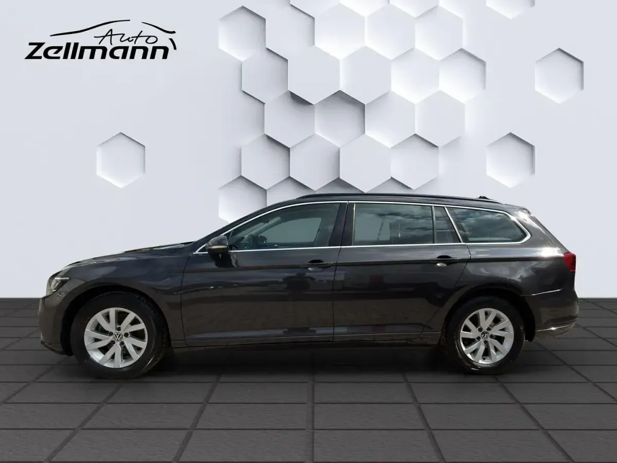 Gebraucht VW Passat Business 150 PS (110 kW) 2023 Grau Kombi