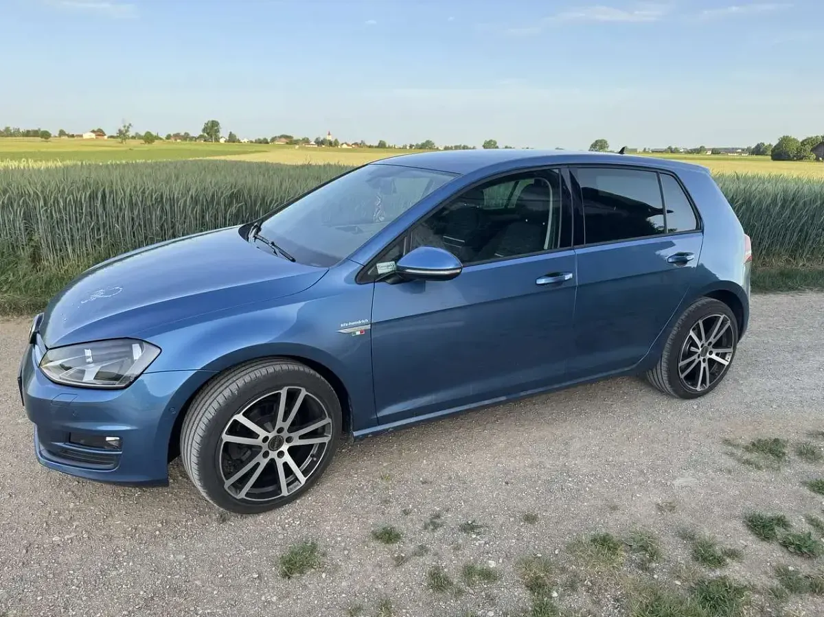 Gebraucht VW Golf VII Cup 105 PS (77 kW) 2014 Blau Kleinwagen