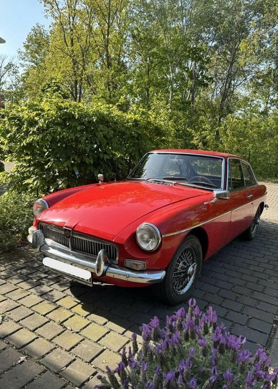 Rot Gebraucht 1966 MG B GT Coupé | 13.500 € - Bild 1/4