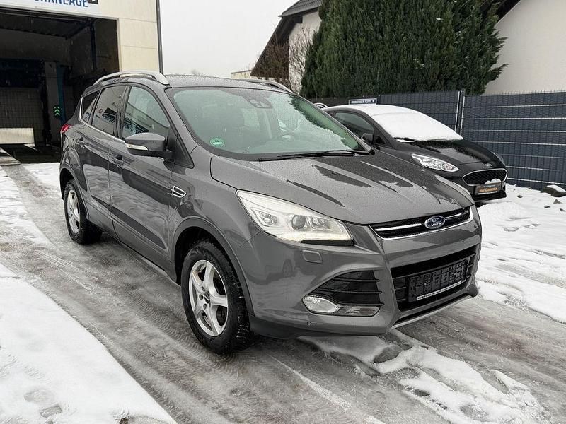 Gebraucht Ford Kuga Titanium 140 PS (102 kW) 2014 Grau SUV