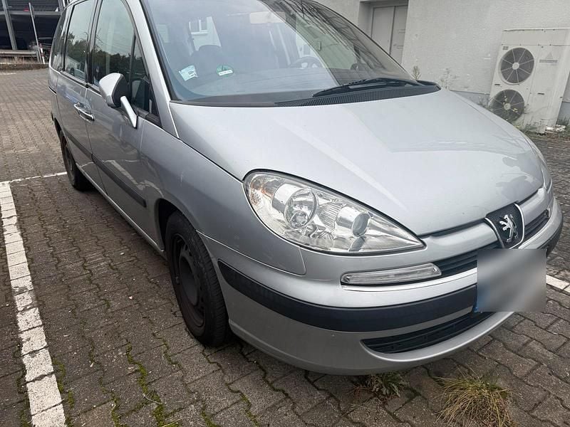 Silber Gebraucht 2004 Peugeot 807 Platinum Van / Kleinbus | 999 € (Fairer Preis) - Bild 1/4
