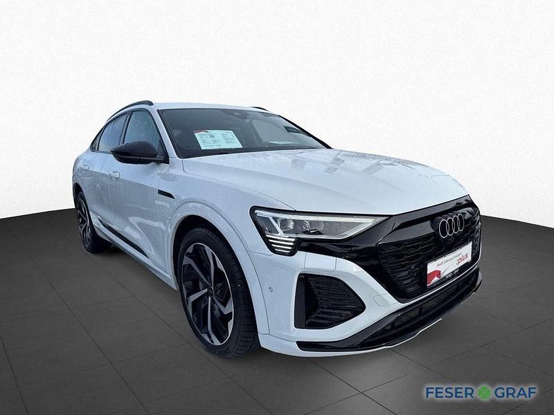 Gebraucht Audi Q8 e-tron Ambiente 300 kW (408 PS) 2023 Gletscherweiß SUV