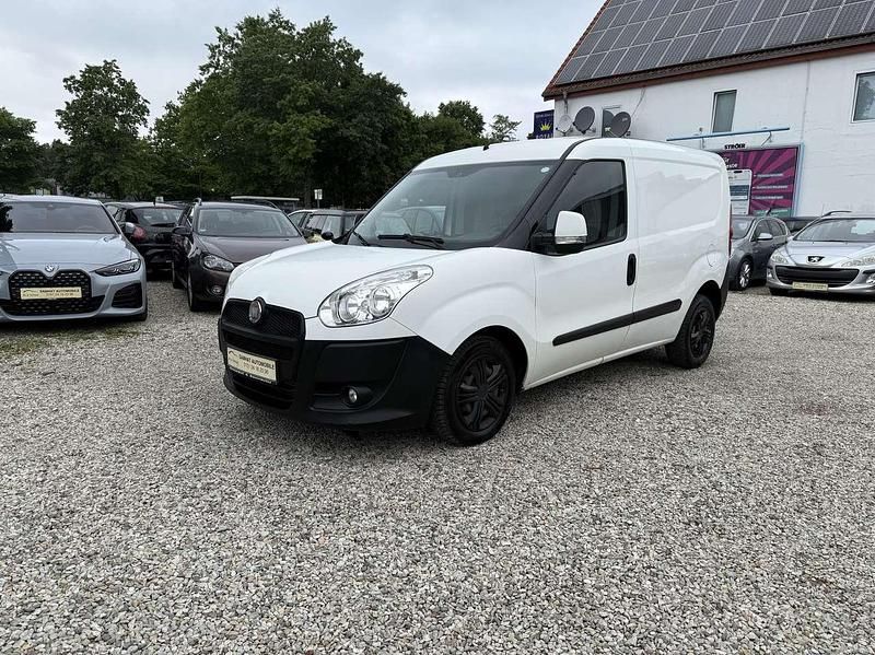 Weiß Gebraucht 2012 Fiat Doblò Van / Kleinbus | 2.200 € (Guter Preis) - Bild 1/4