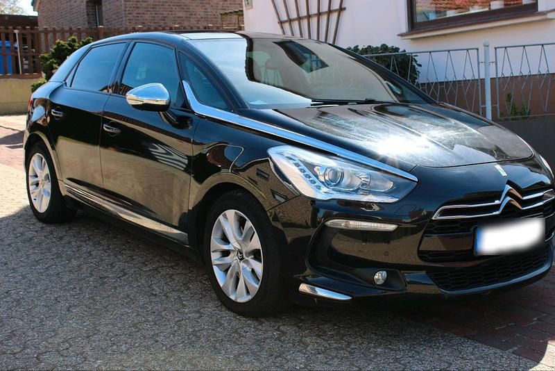 Gebraucht Citroën DS5 163 PS (119 kW) 2014 Schwarz Kleinwagen