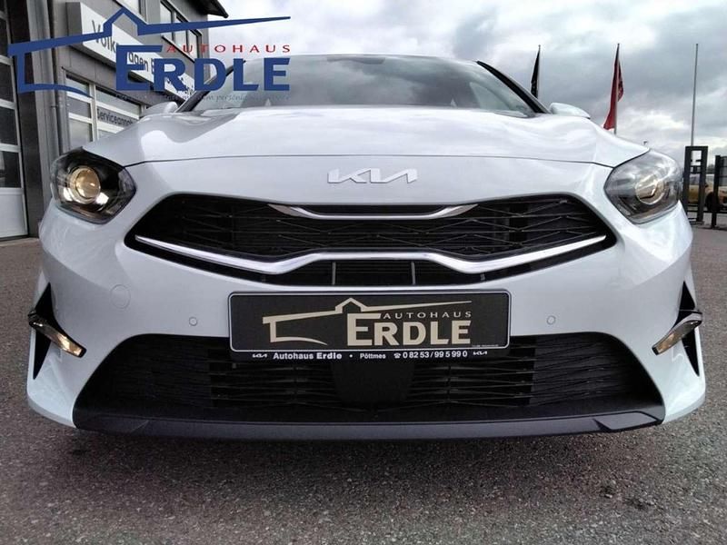 Neu Kia Ceed 101 PS (74 kW) 2026 Wd) casa white s (weiss Kleinwagen