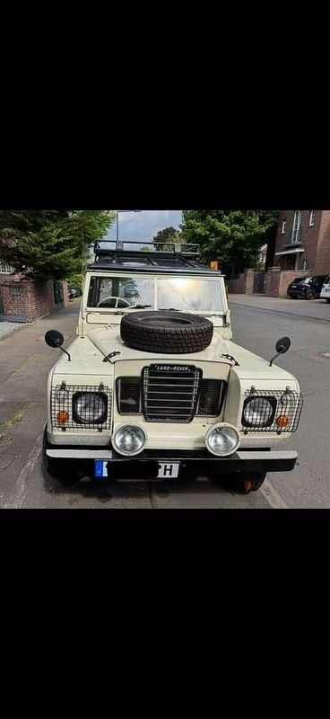 Beige Gebraucht 1982 Land Rover 88 SUV | 22.000 € - Bild 1/4