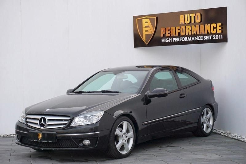 Schwarz Gebraucht 2008 Mercedes 220 Coupé | 3.900 € (Fairer Preis) - Bild 1/4