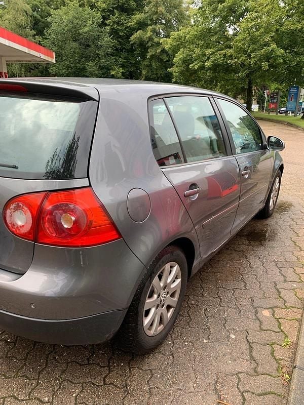 Gebraucht VW Golf V 116 PS (85 kW) 2005 Grau Kleinwagen