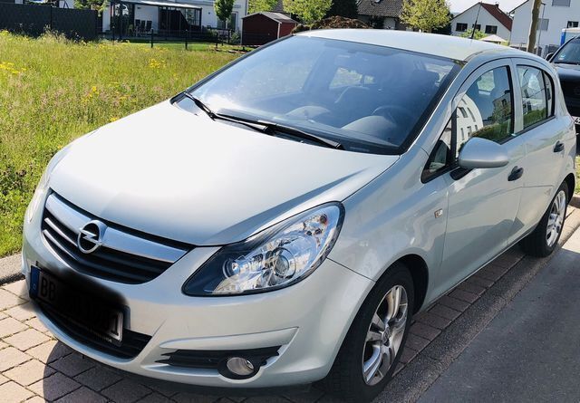 Gebraucht Opel Corsa 90 PS (66 kW) 2009 Grün metallic Kleinwagen