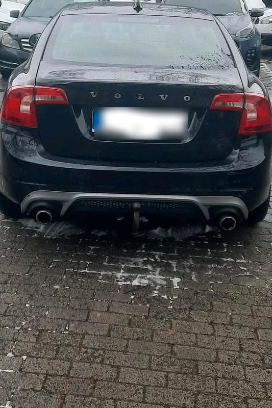 Gebraucht Volvo S60 232 PS (170 kW) 2017 Schwarz Limousine