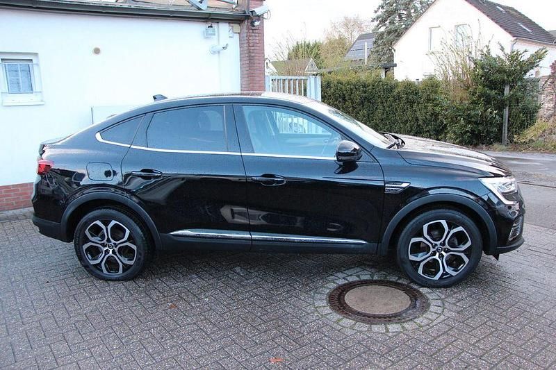 Gebraucht Renault Arkana Techno 140 PS (102 kW) 2023 Schwarz SUV