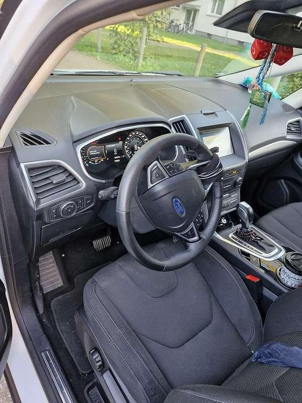 Gebraucht Ford S-MAX Titanium 179 PS (131 kW) 2017 Van / Kleinbus