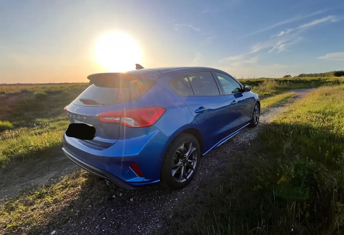 Gebraucht Ford Focus ST-Line 125 PS (91 kW) 2018 Blau Limousine