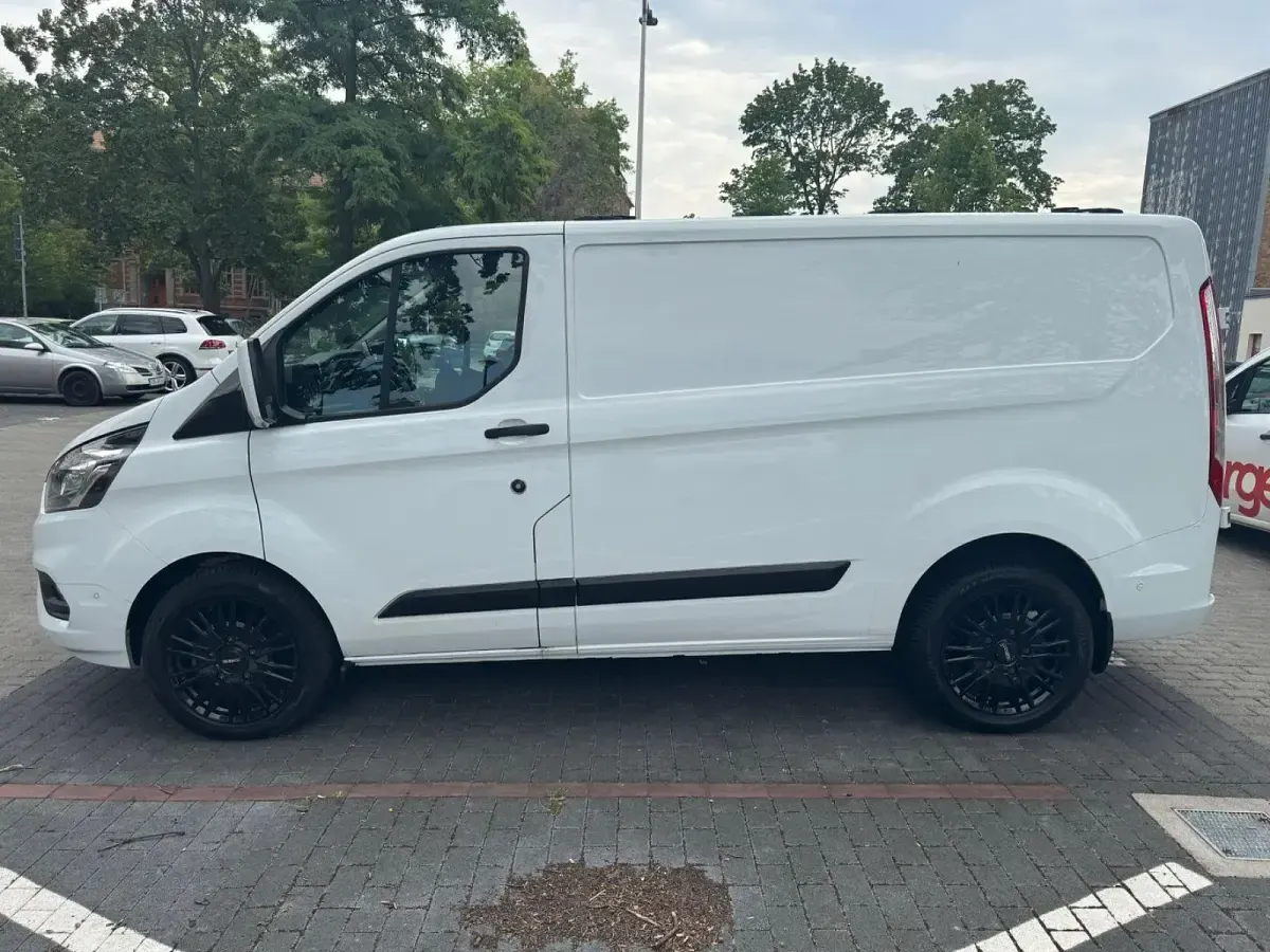 Gebraucht Ford Transit Custom 170 PS (125 kW) 2020 Weiß Van