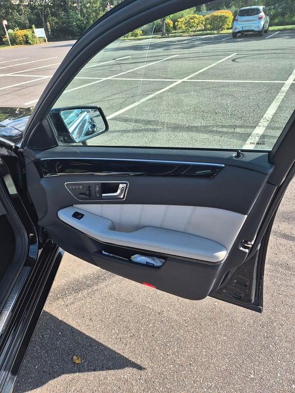 Gebraucht Mercedes E350 AMG 231 PS (169 kW) 2010 Schwarz Kombi