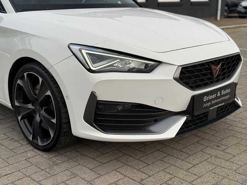 Second-hand Cupra Leon VZ 245 CP (180 kW) 2022 Alb Break