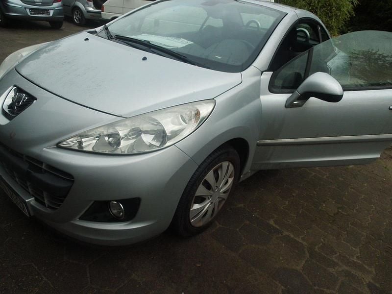 Silber Gebraucht 2010 Peugeot 207 CC Cabrio | 850 € - Bild 1/4