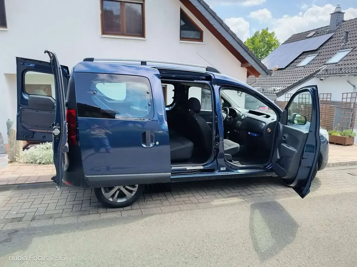 Gebraucht Dacia Dokker Lauréate 116 PS (85 kW) 2016 Blau Van / Kleinbus