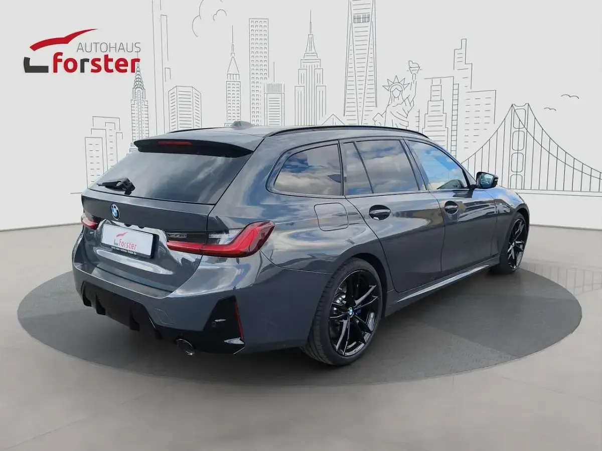 Gebraucht BMW 320 M Sport 190 PS (139 kW) 2024 Dravitgrau Kombi
