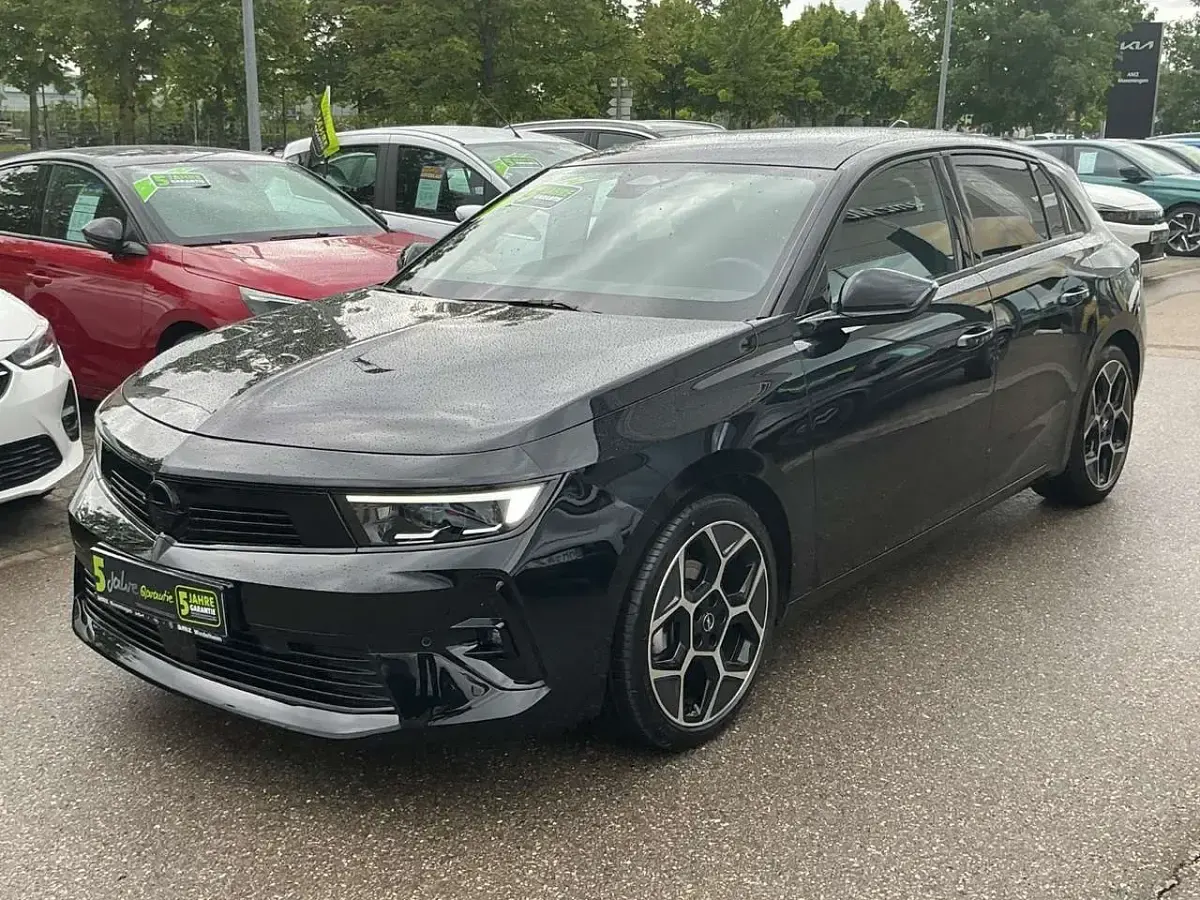 Gebraucht Opel Astra Ultimate 131 PS (96 kW) 2024 Schwarz Kleinwagen