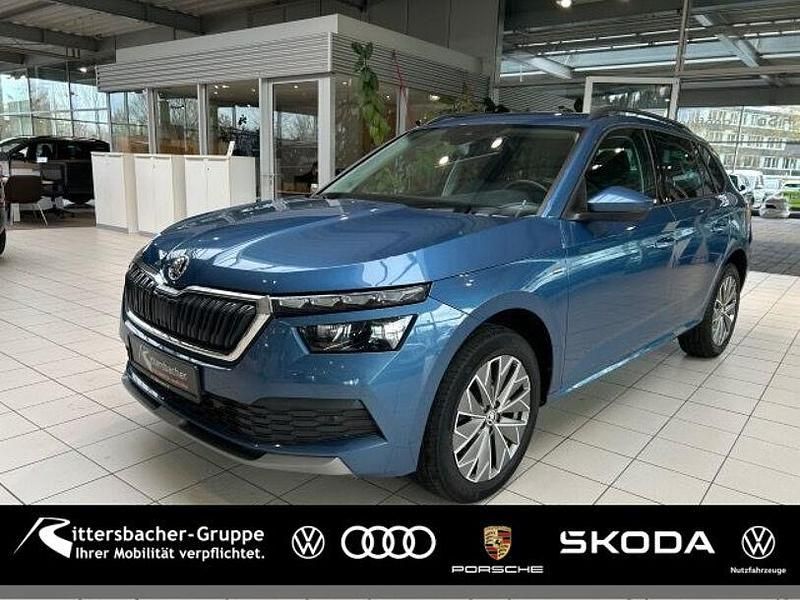 Titanblau metallic Gebraucht 2021 Skoda Kamiq Clever SUV | 20.790 € (Fairer Preis) - Bild 1/4