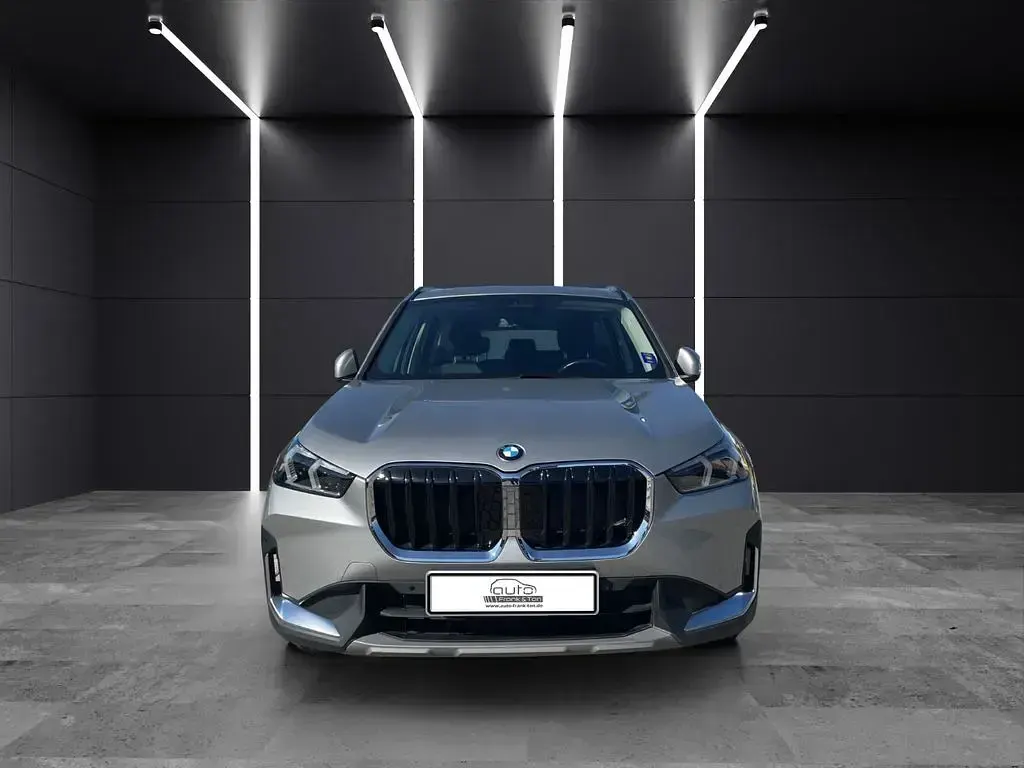 Gebraucht BMW X1 Performance 250 PS (183 kW) 2023 Spacesilber SUV