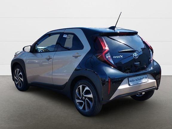 Gebraucht Toyota Aygo X Comfort 72 PS (52 kW) 2024 Ginger beige metallic/ night sky black SUV