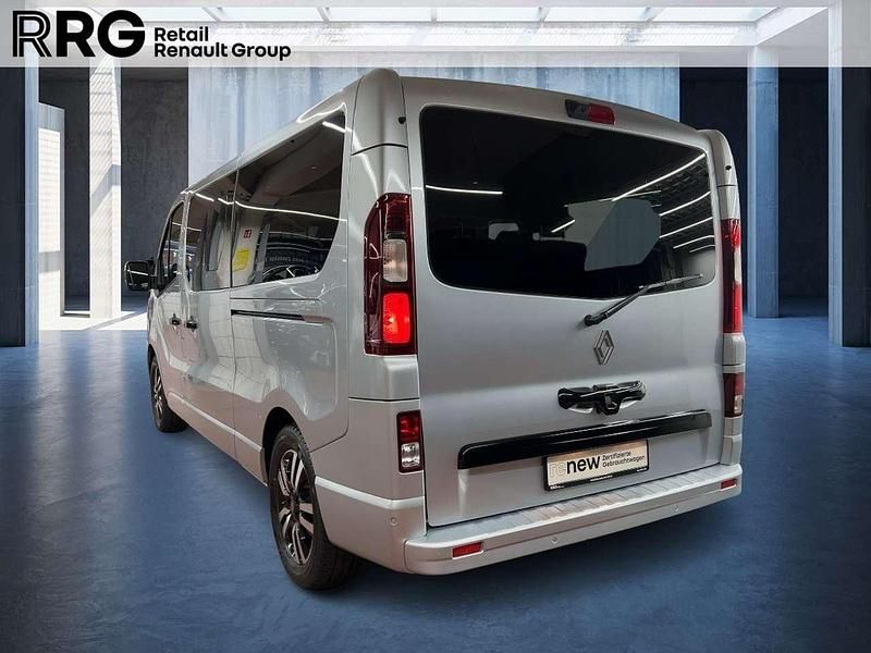 Gebraucht Renault Trafic 170 PS (125 kW) 2024 Silber Van / Kleinbus