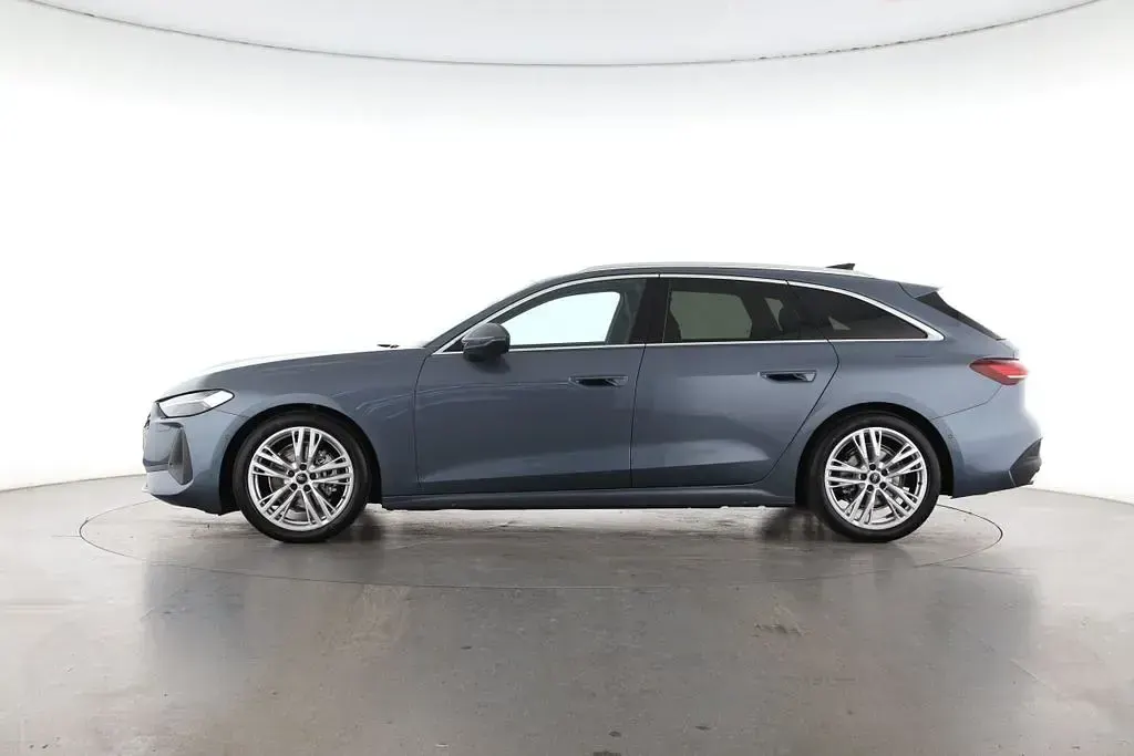 Gebraucht Audi A5 Comfort 150 PS (110 kW) 2025 Horizontblau Kombi