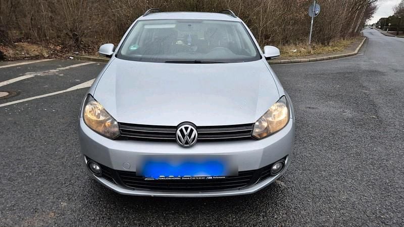 Silber Gebraucht 2010 VW Golf Kombi | 2.900 € (Guter Preis) - Bild 1/4