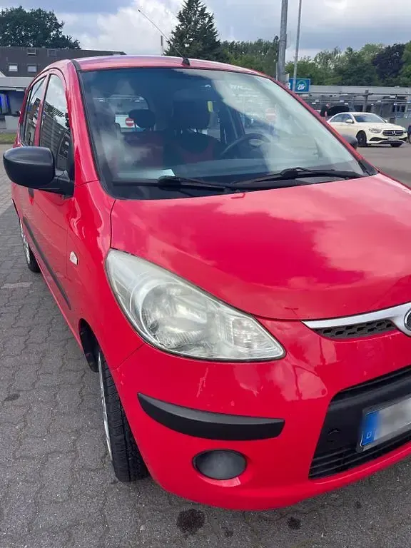 Gebraucht Hyundai i10 67 PS (49 kW) 2009 Rot Kleinwagen