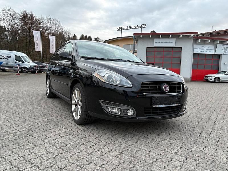 Gebraucht Fiat Croma 150 PS (110 kW) 2011 Schwarz Limousine