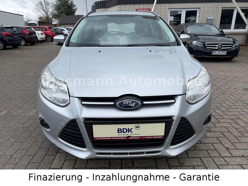 Gebraucht Ford Focus Trend 116 PS (85 kW) 2011 Silber Limousine