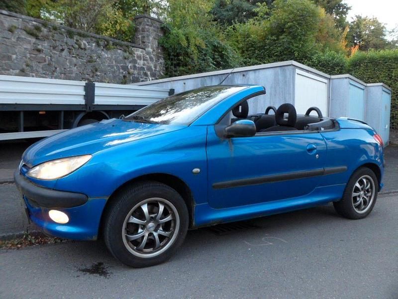 Blau Gebraucht 2004 Peugeot 206 CC Tendance Cabrio | 850 € (Superpreis) - Bild 1/4