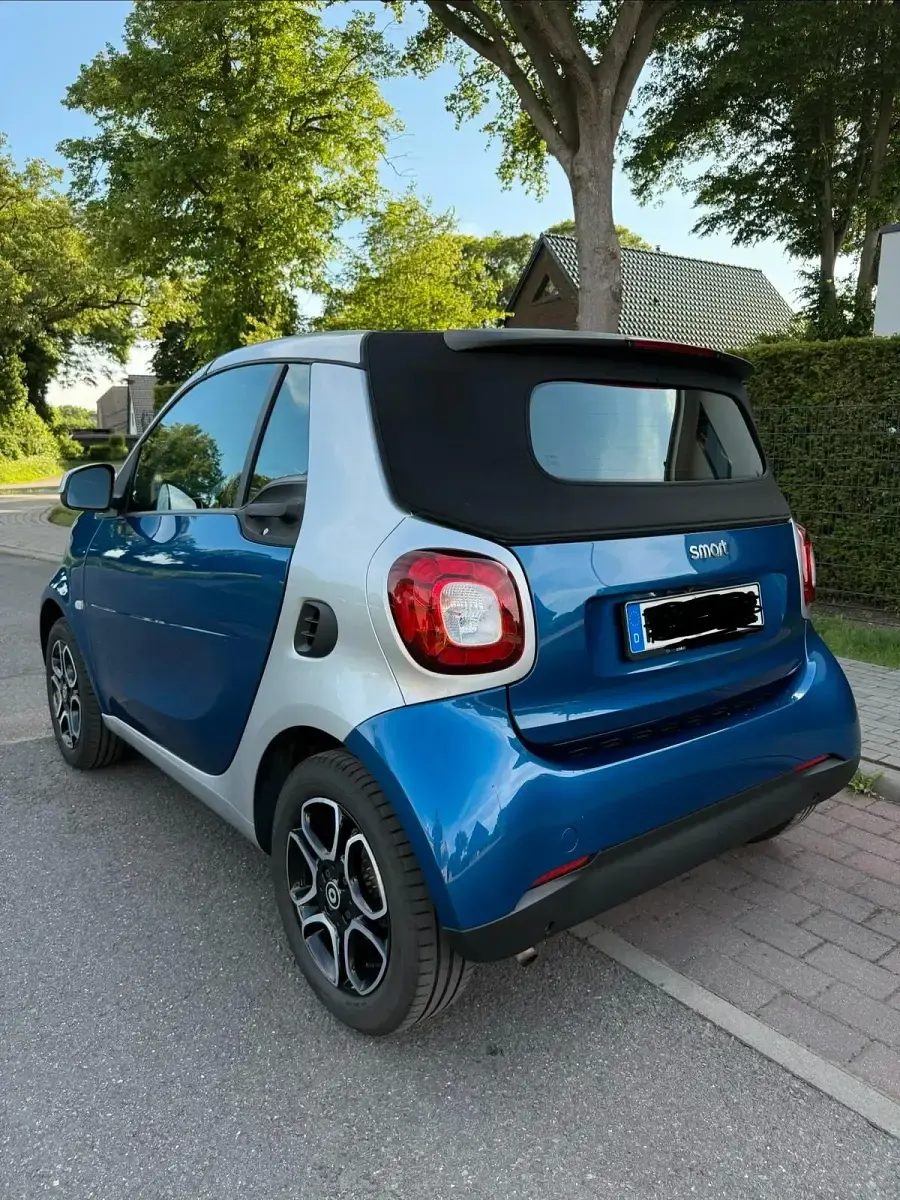 Gebraucht Smart ForTwo Cabrio Passion 90 PS (66 kW) 2016 Blau Cabrio