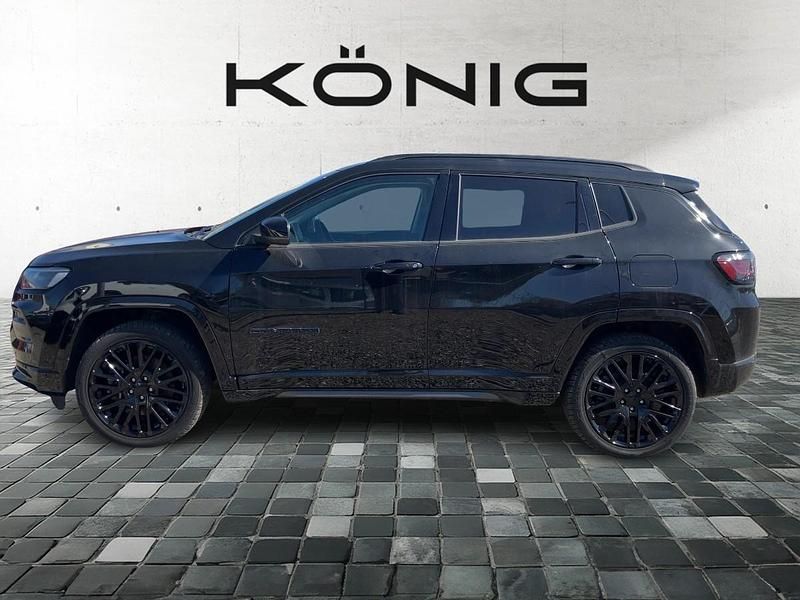 Second-hand Jeep Compass 180 CP (132 kW) 2022 Negru SUV