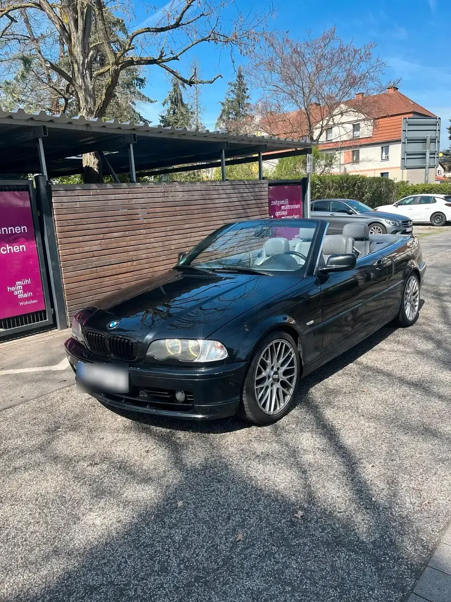Gebraucht BMW 325 Cabriolet 192 PS (141 kW) 2002 Schwarz Cabrio
