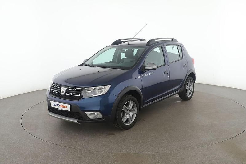 Blau Gebraucht 2018 Dacia Sandero Prestige Kleinwagen | 9.570 € (Fairer Preis) - Bild 1/3