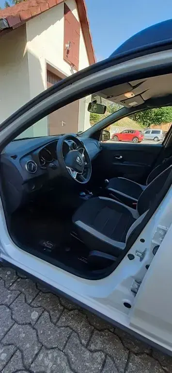 Gebraucht Dacia Sandero Essentiel 101 PS (74 kW) 2020 Weiß Limousine