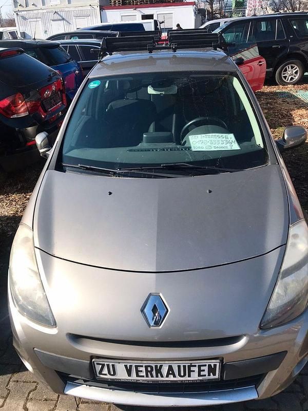 Gebraucht Renault Clio IV 75 PS (55 kW) 2012 Gold Limousine