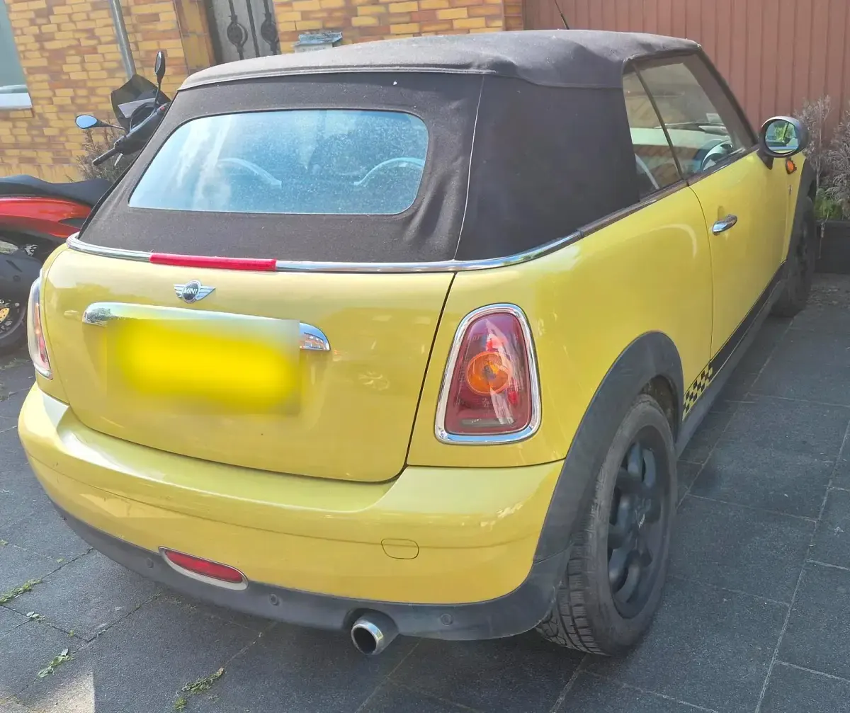 Gebraucht Mini One Cabriolet 96 PS (70 kW) 2012 Gelb Cabrio